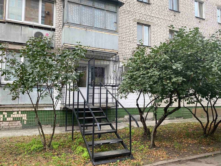 Оренда кавʼярні, магазину Почайнинська 57/59