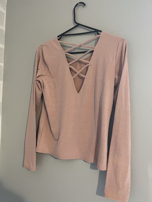 Różowa bluzka na długi rękaw