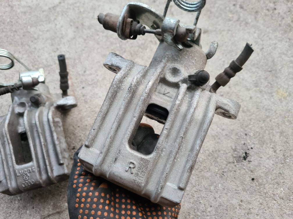 PRAWY ZACISK Hamulcowy tylny tył AUDI A4 B6 B7 od 2001 do 2008r