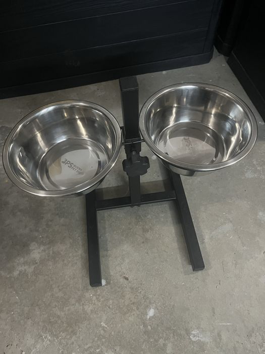 Tigelas com suporte para cao