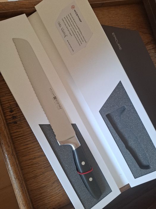 Nóż do chleba ząbkowany 23 cm Wusthof Epicure