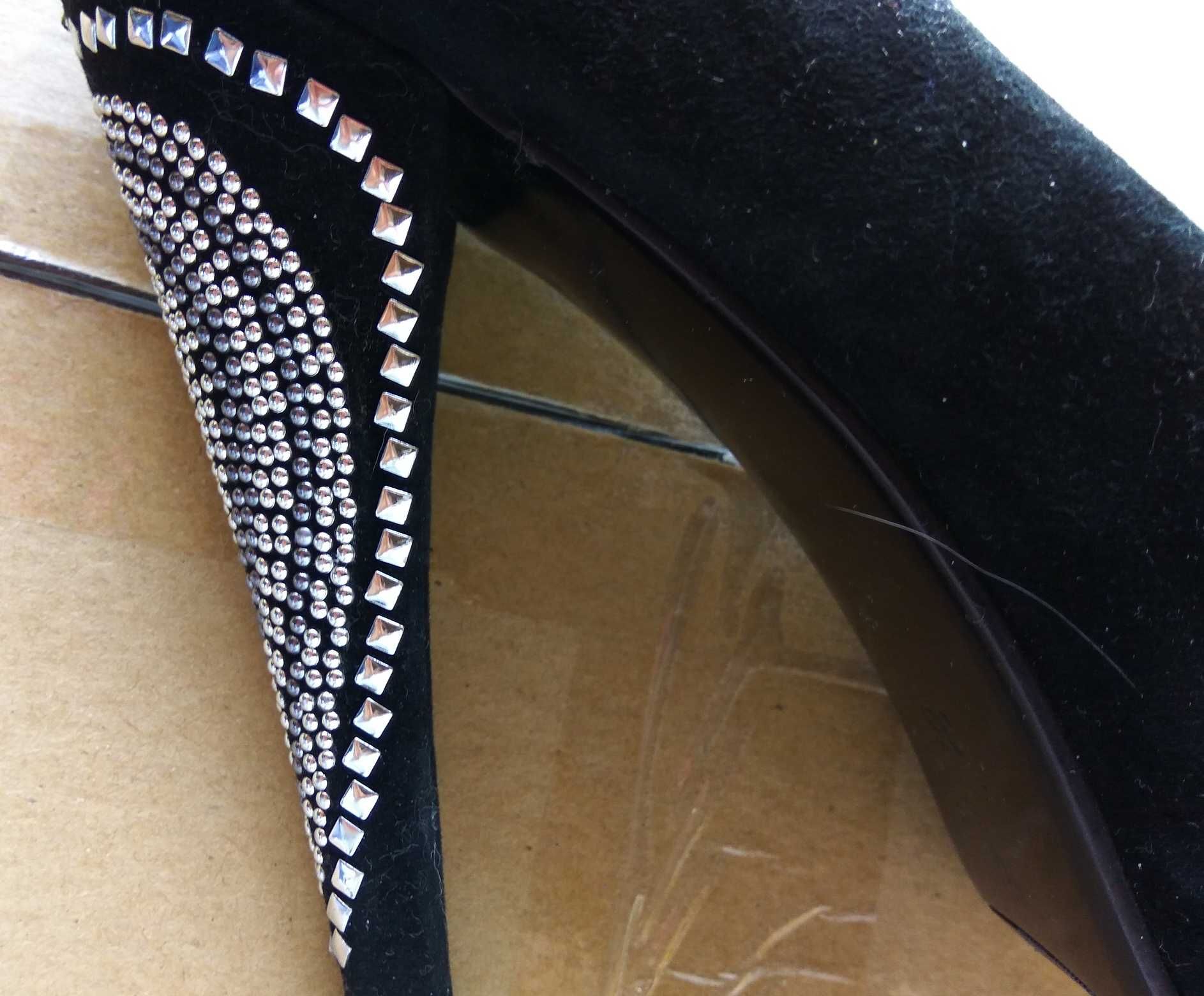 модные Туфли Louboutin 36 размер замш стразы Basconi