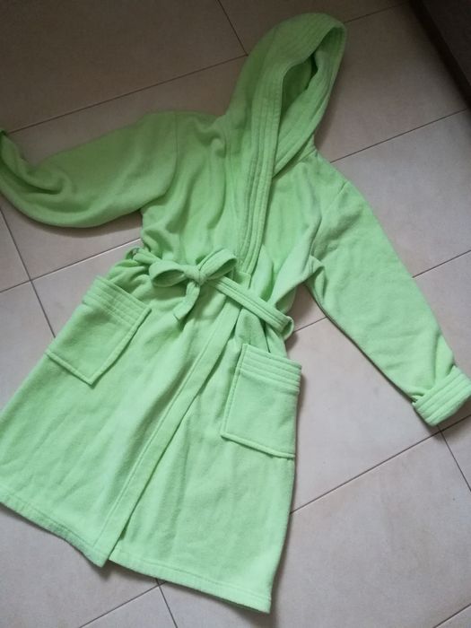 Ciepły szlafrok z kieszeniami