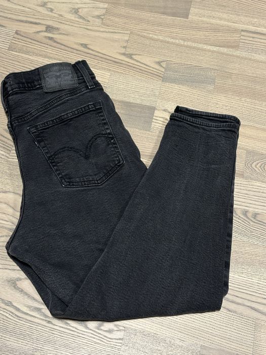 Джинси жіночі levis мом 29 р.