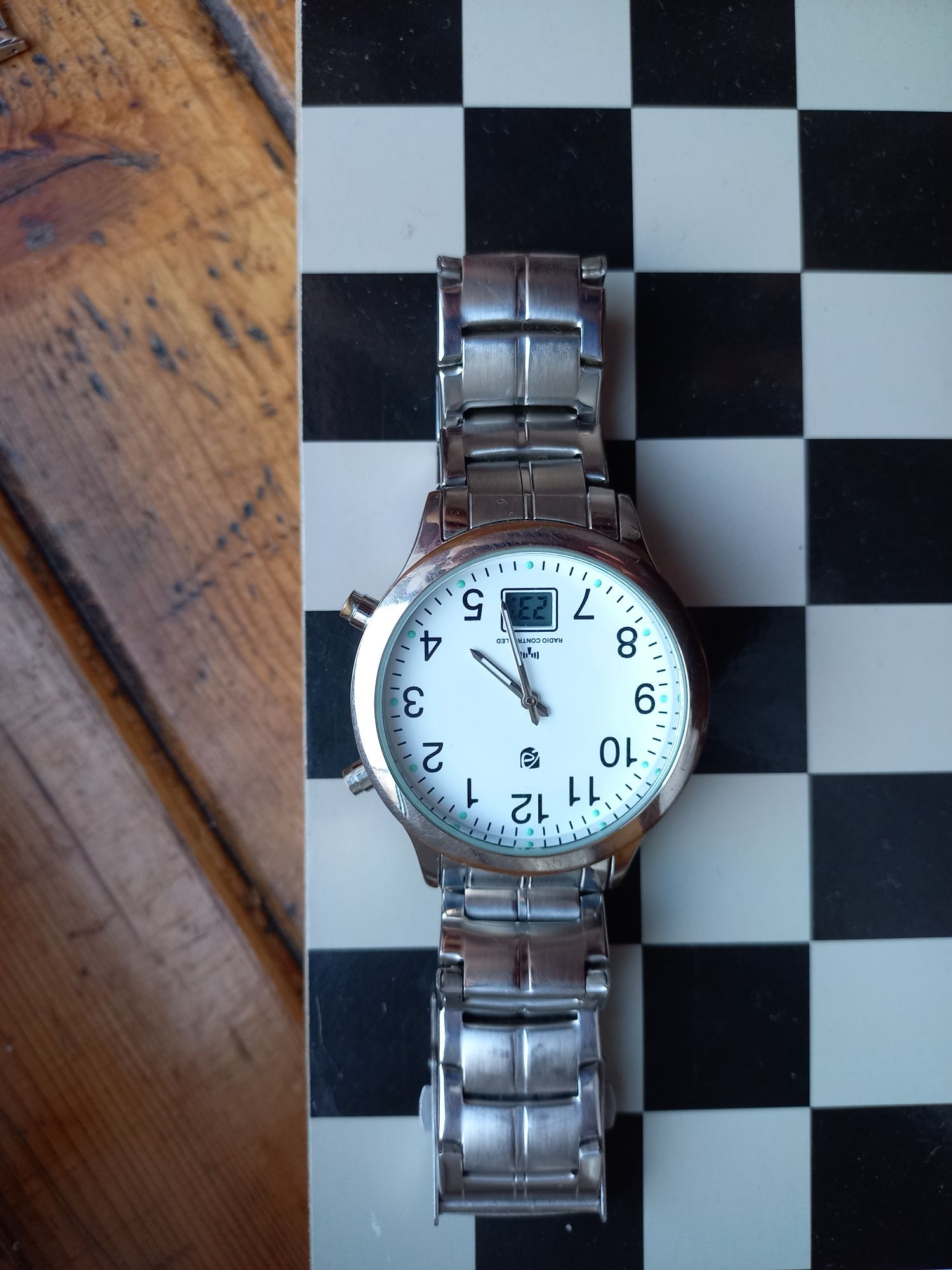 Auriol zegarek na rękę na bransoletce srebrny sprawny