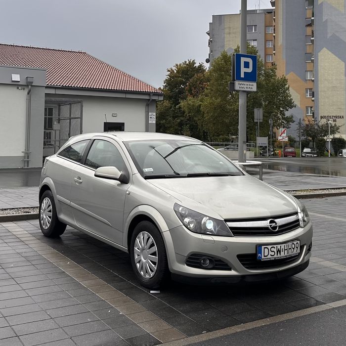 Opel Astra Gtc 1.6 mpi 2005 Coupe