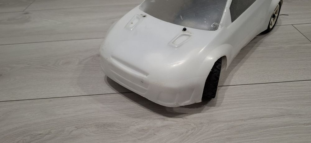 Model RC Kyosho Ford Focus 1:10 zdalnie sterowany