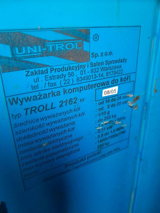 Wyważarka do kół osobowych i ciężarowych z podnośnikiem Unitrol 2162