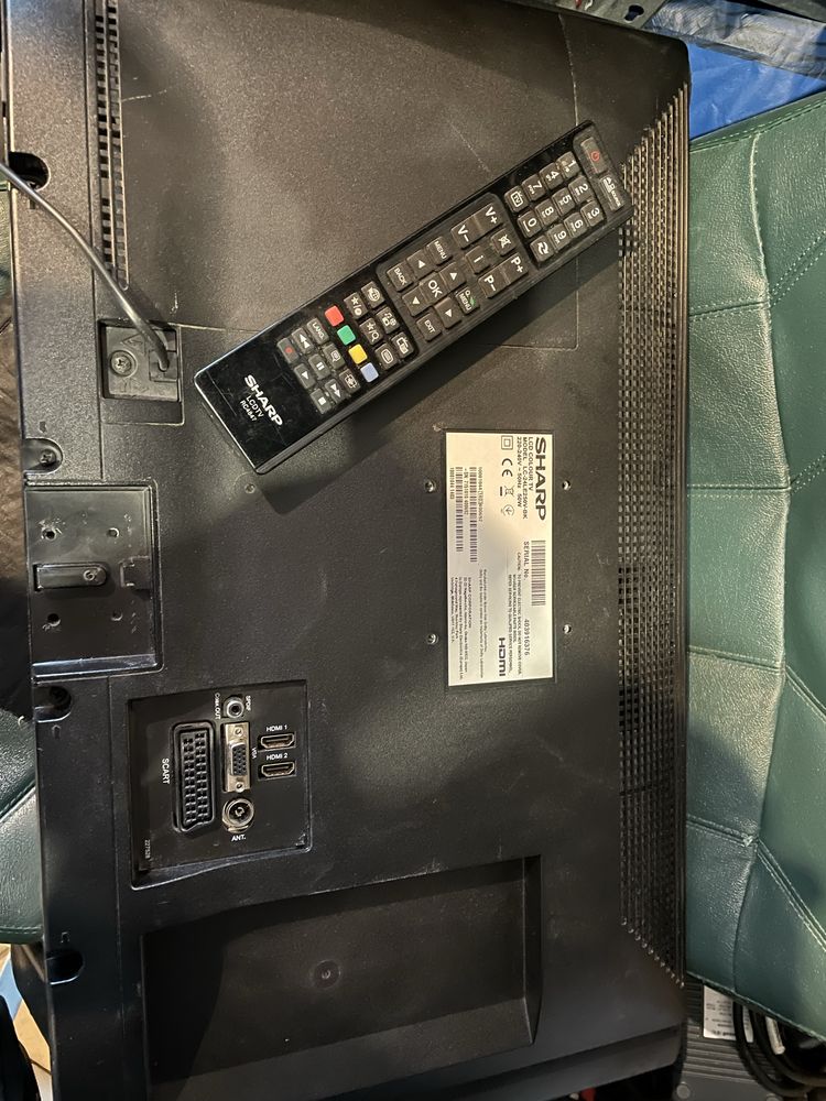 TV  LCD Sharp LC-24LE250V-BK