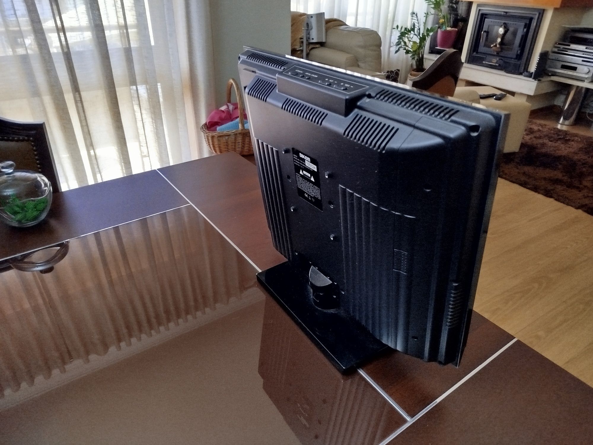Televisor Monitor PC Dikom 48"