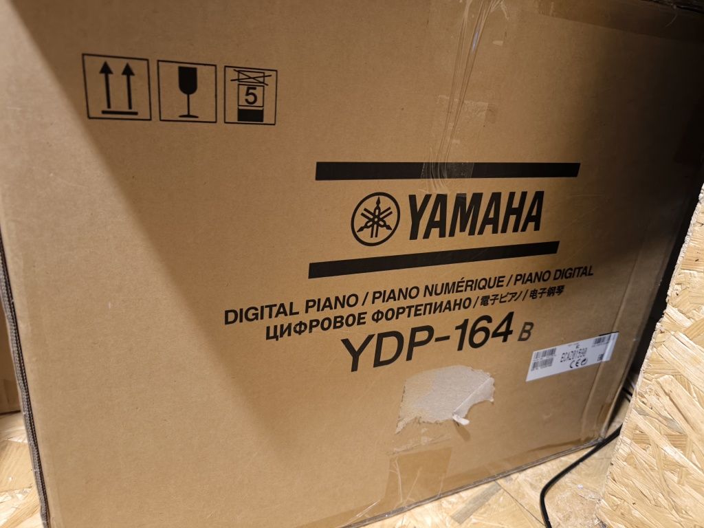 Pianino cyfrowe Yamaha YDP-164 B