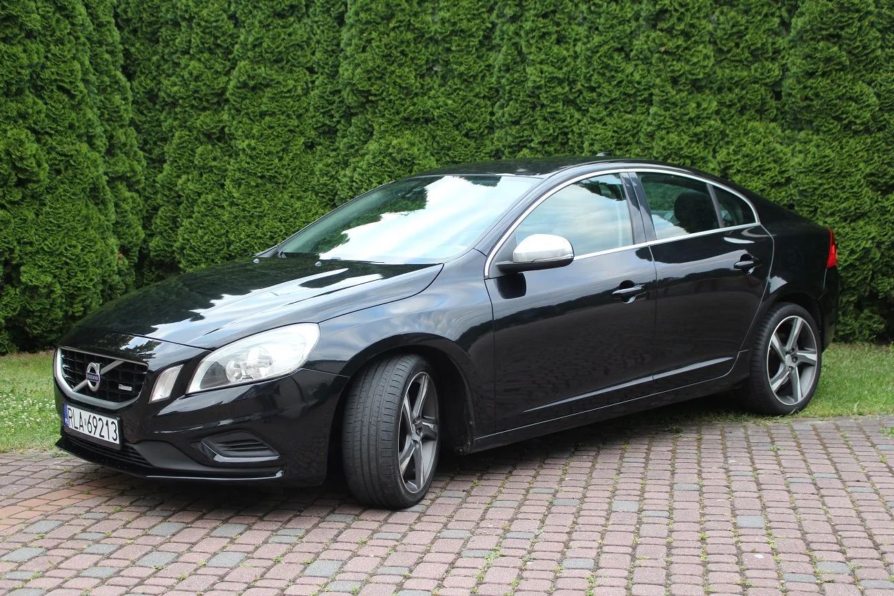 Volvo S60 R Design 1.6 Turbo benzyna T4 moc 180 KM