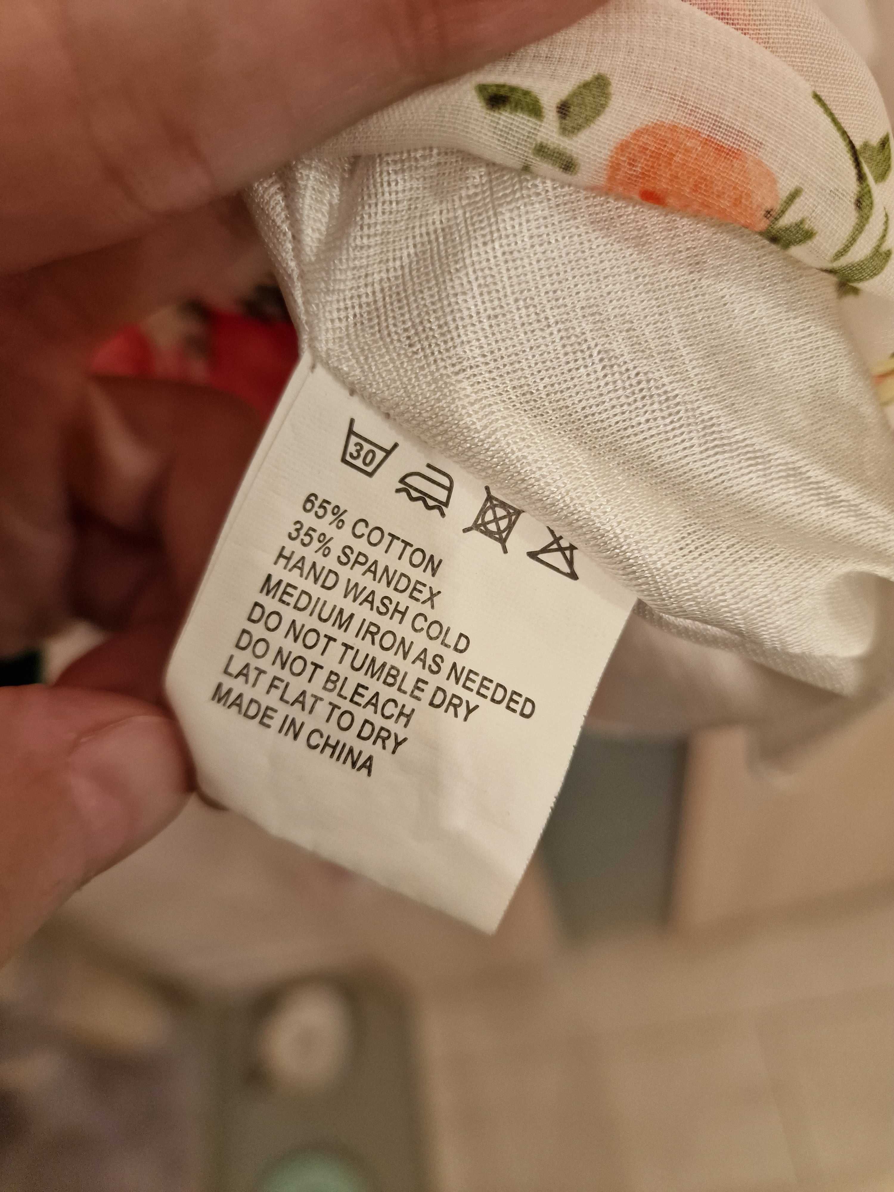 Sukienka biała w kwiaty r. M