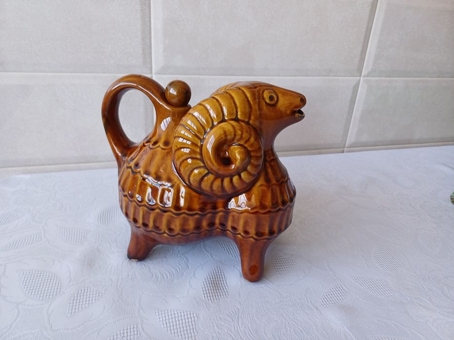 Васильківська майоліка  штоф "Баран"