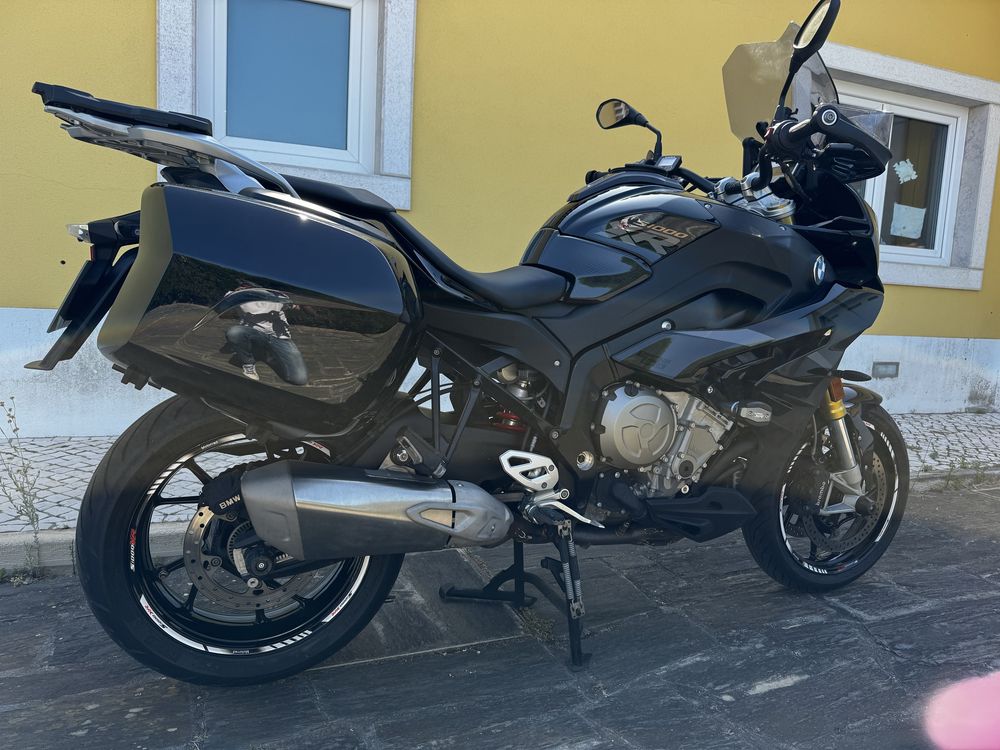 BMW S1000XR Triple Black