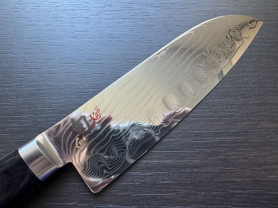 Японський професійний кухонний ніж сантоку Shun Kaji