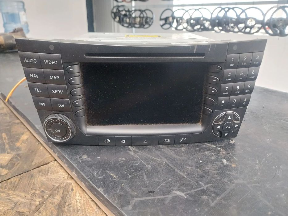 Rádio Gps Mercedes-Benz W211 Ref: A2118203297