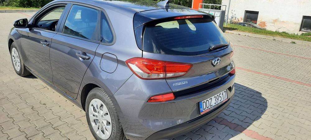 Hyundai I30 1,4 benzyna , zarejestrowany, z małym przebiegiem zadbany