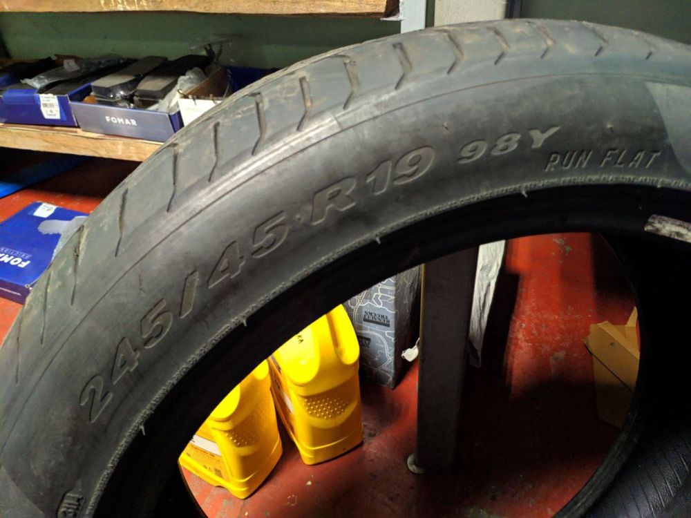 Резина Pirelli 245/45 R19 run flat.