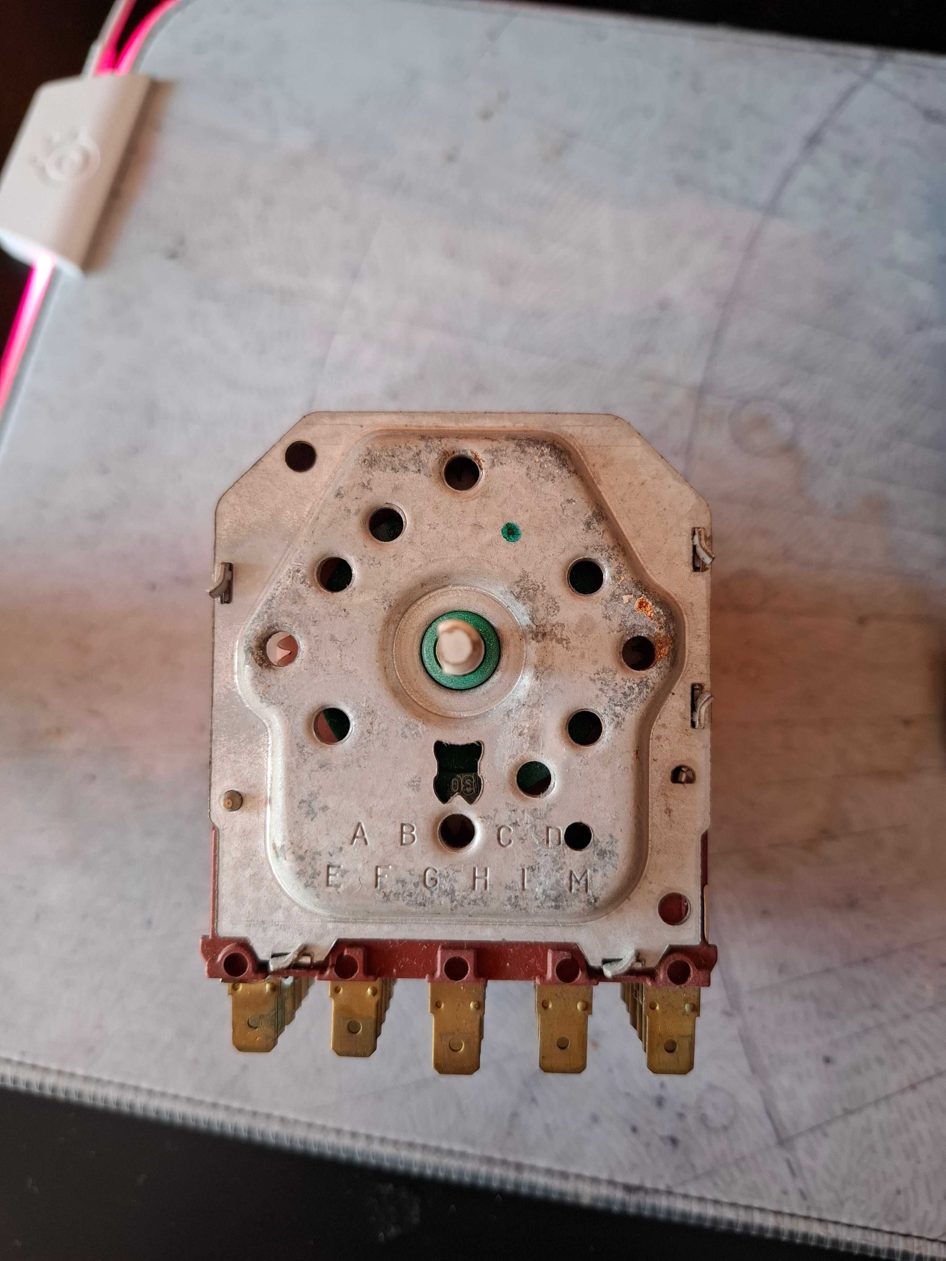 Programator 
POLAR PDH 885