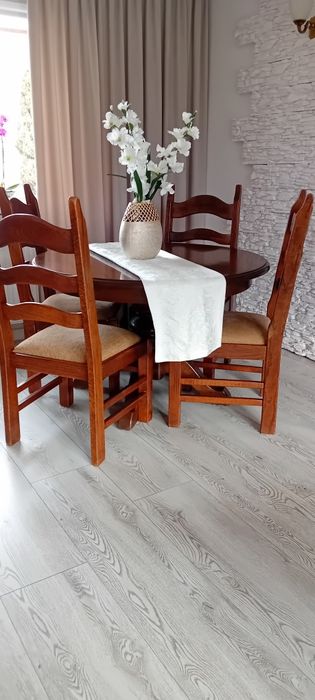 Stół dębowy+ 4 duże krzesła- drewno lite