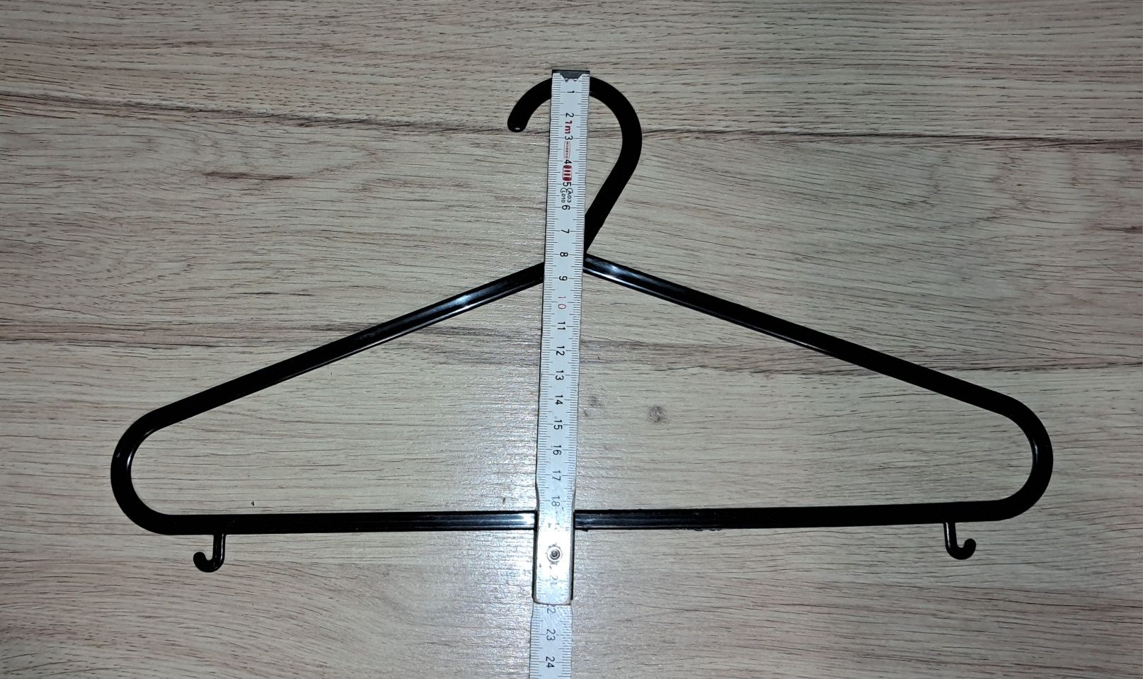zestaw 30  x cienkie wieszaki plastikowe  czarne