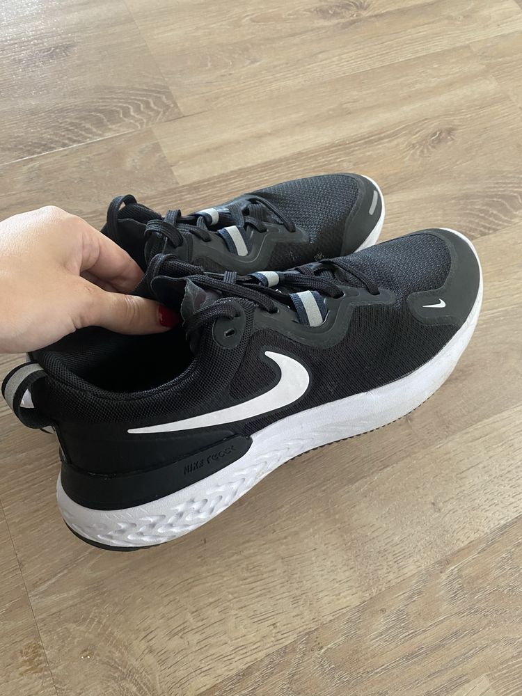Nike ténis pretos n°36,5 novos