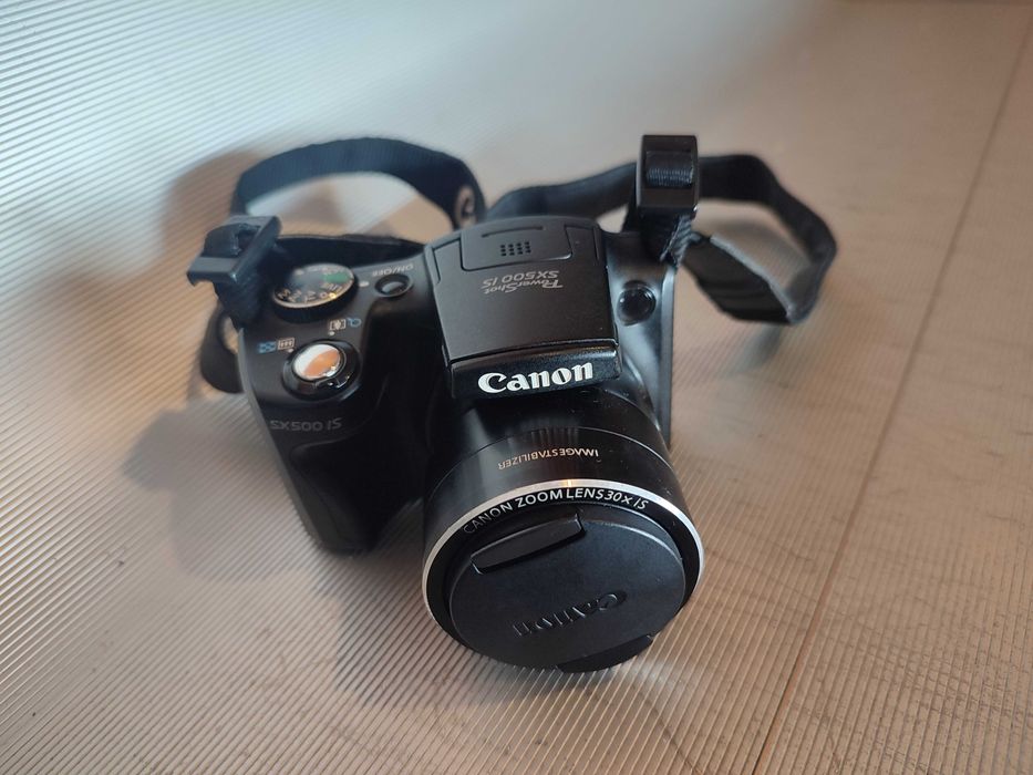Máquina Canon SX 500 is