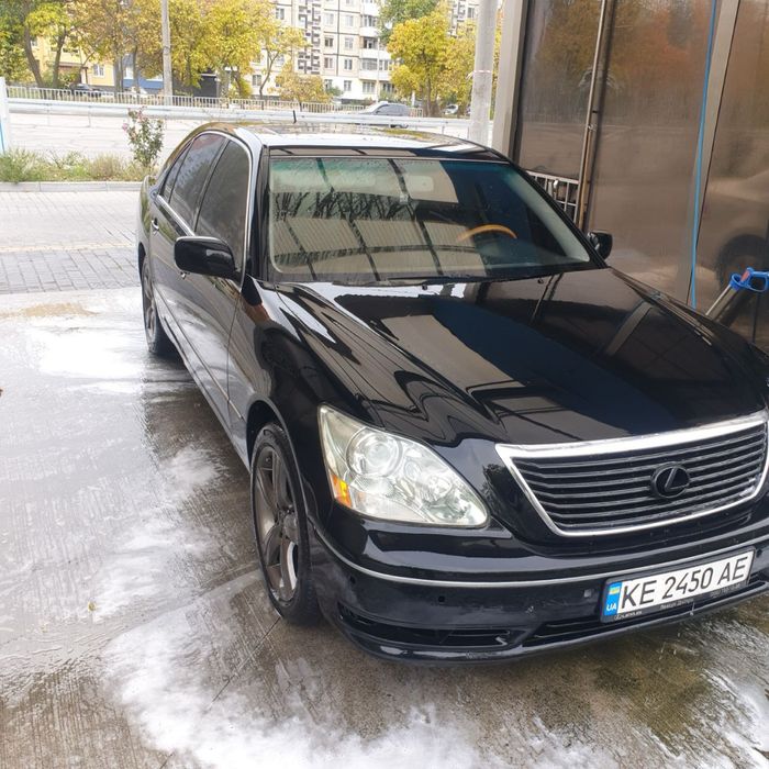 Lexus ls430 в гарній комплектації