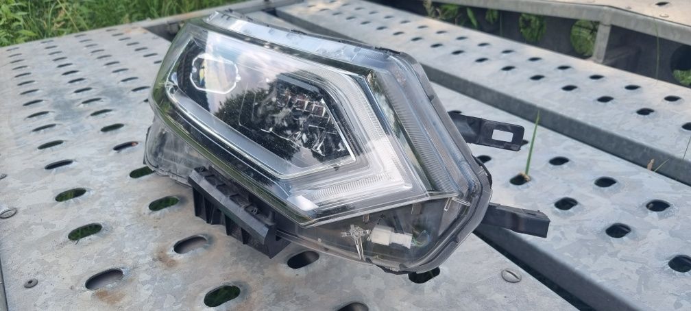 Lampa full Led xenon nissan qashqai J1 Lift 2019.