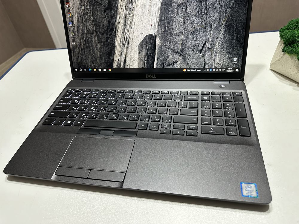 Dell Latitude 5500 15,6"FHD| i7-8665U 8Core| 16GbDDR4 |SSD512Gb| 2020г