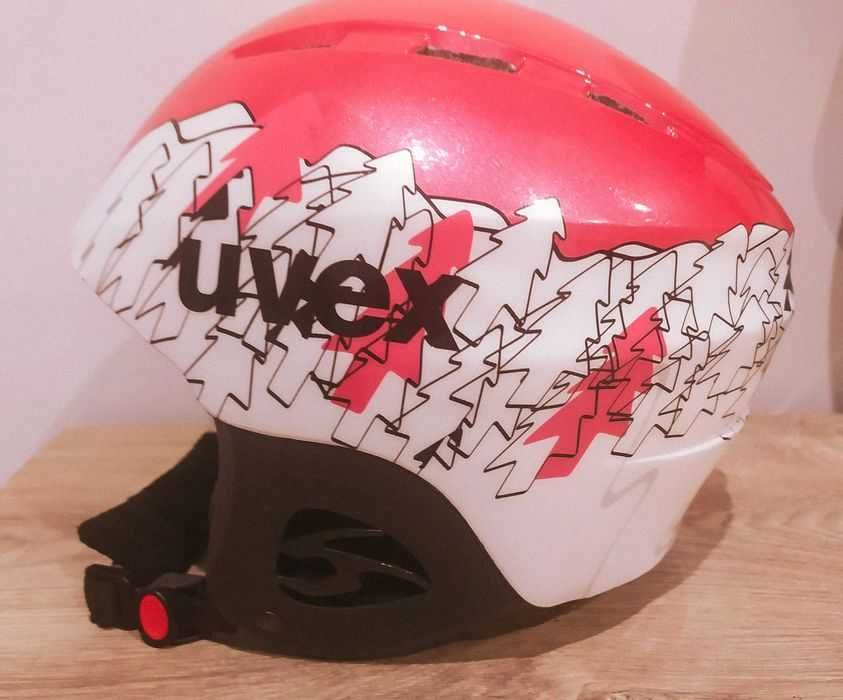 Kask narciarski firmy Uvex.
Rozmiar S-M 55-58cm.