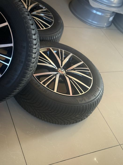 Диски оригінал VW Polo r15/5/100 Поло шини зимові 185/60/15 Kleber