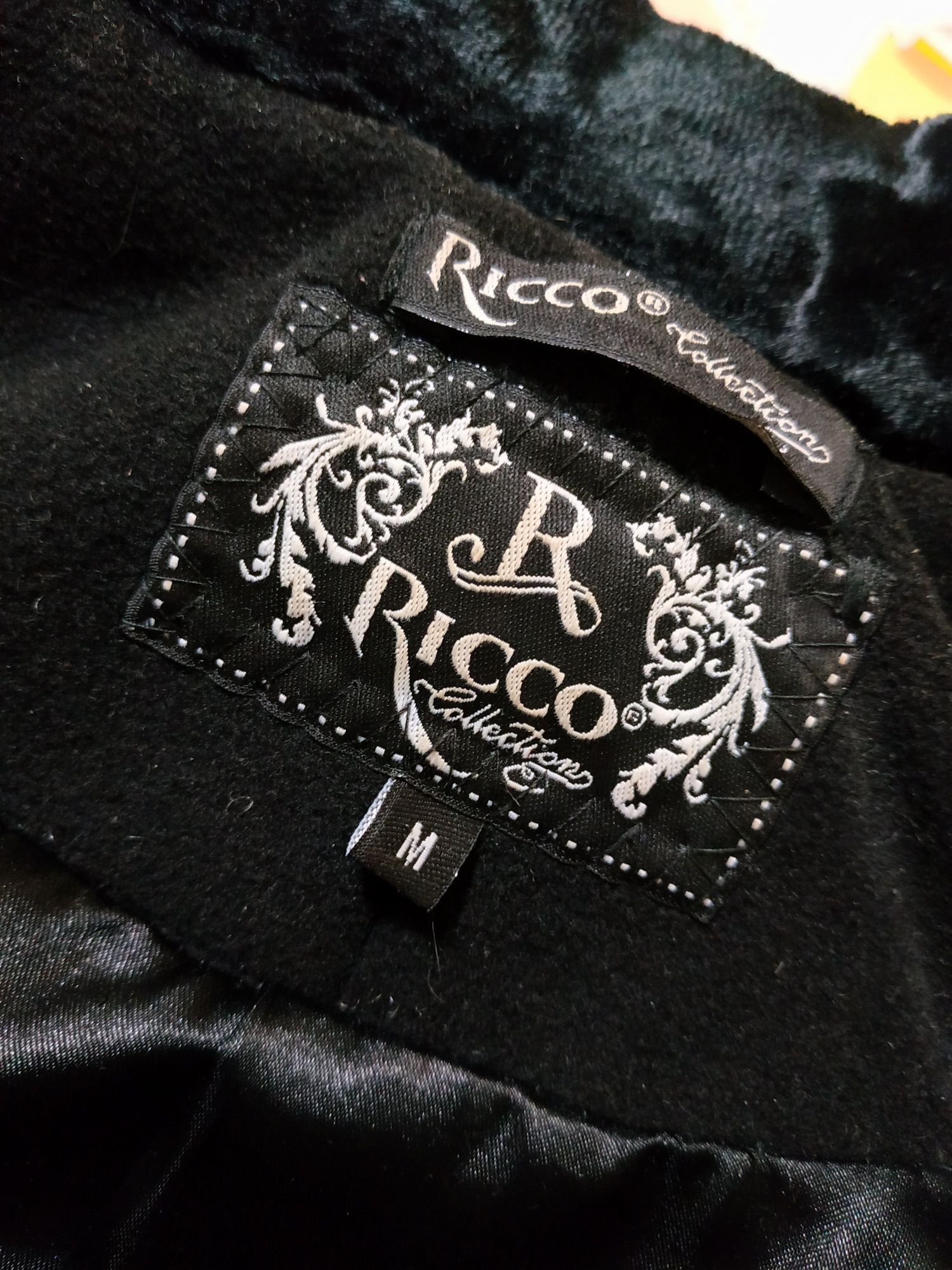 Продам пальто чёрное демисезоное весна осень теплая зима кашемир Ricco
