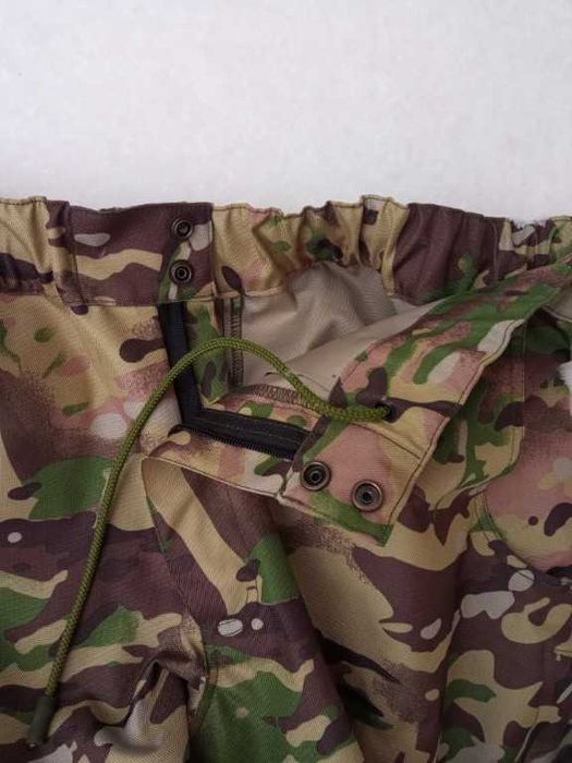 Spodnie-osłona na deszcz, bagno, śnieg. na wierzchu formy