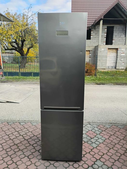 Lodówka Beko powystawowa