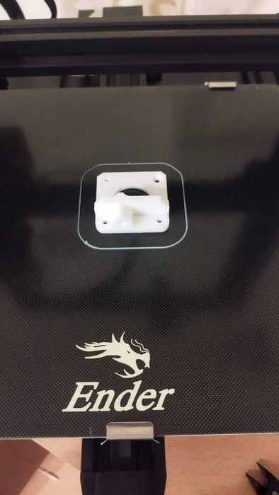 Ender 3 V2 Impressora 3D com Caixa, semi-nova