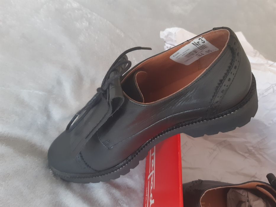 Sapatos novos nunca usados