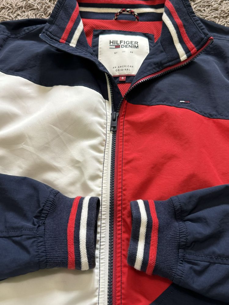 Ветровка Tommy Hilfiger