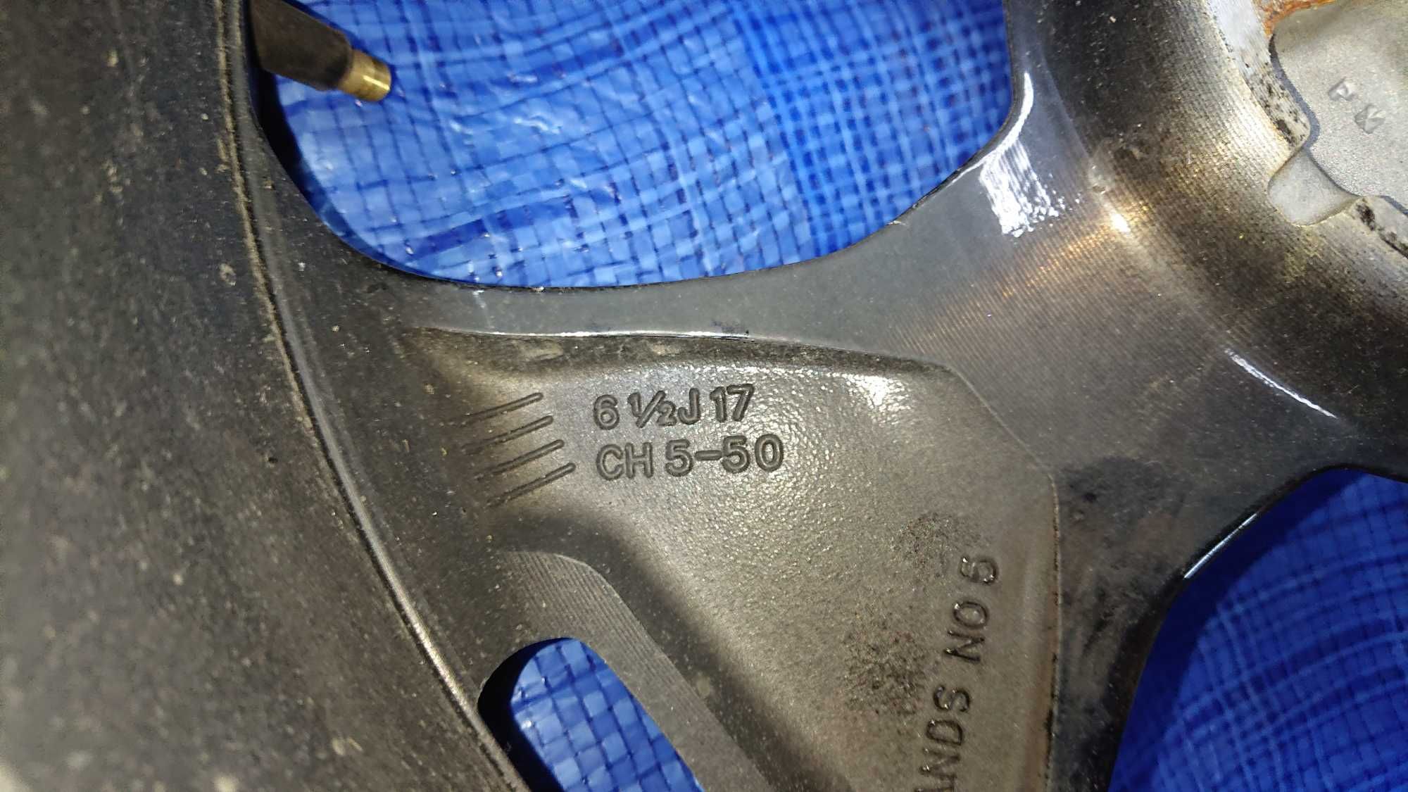 Dacia Duster II felga aluminiowa R17 Oryginał