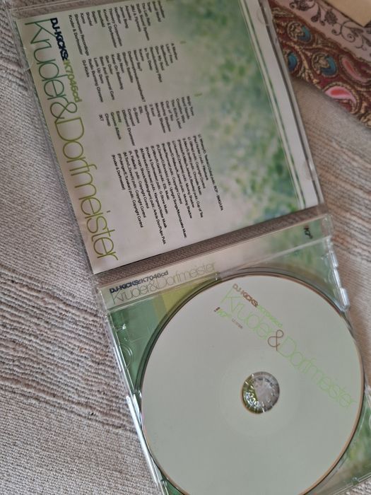 Três CDS originais por 12 euros  Kruder & Dorfmeister RAS  Jazzanova