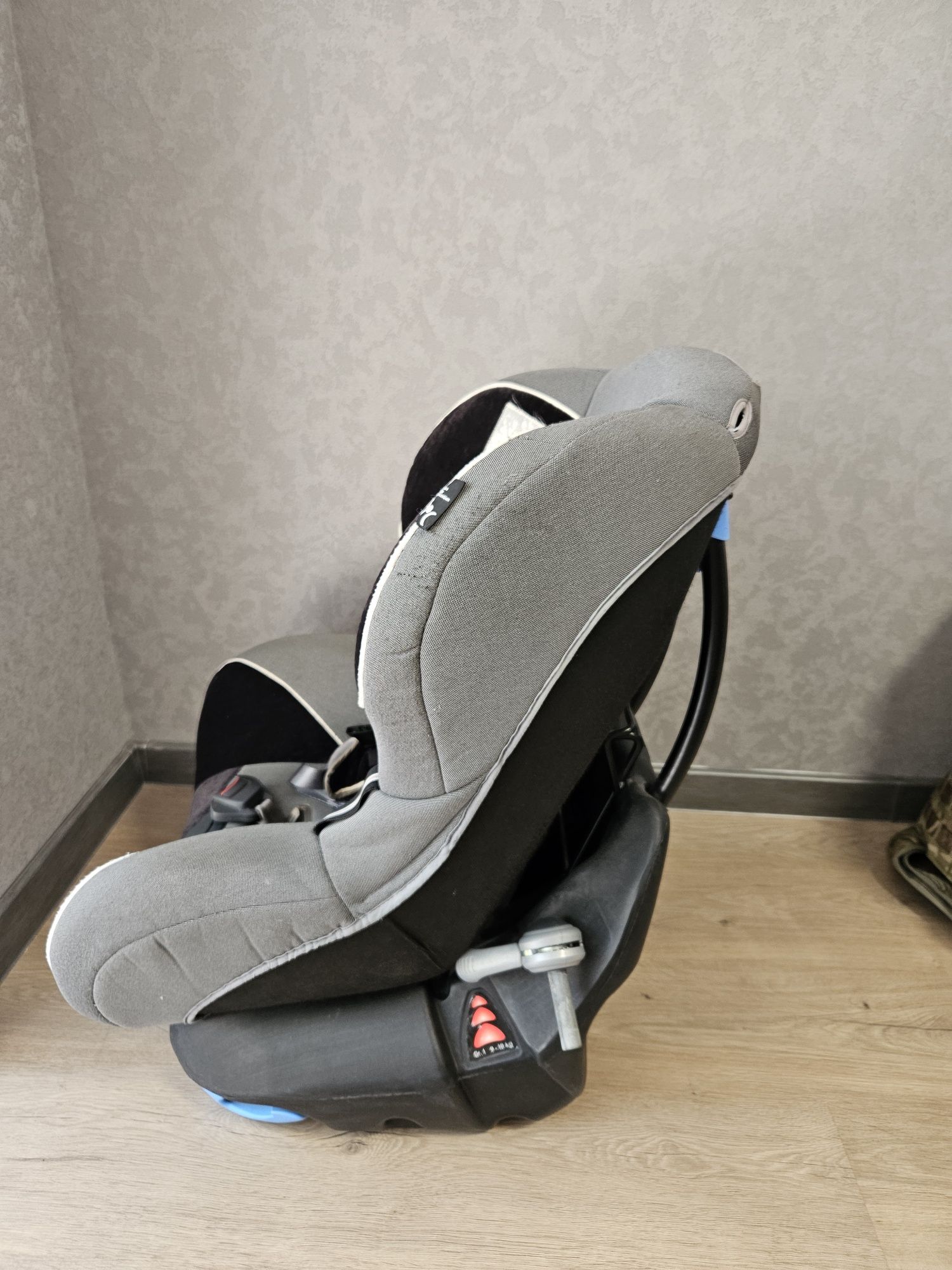 Дитяче автокрісло Renolux, 9-18 кг