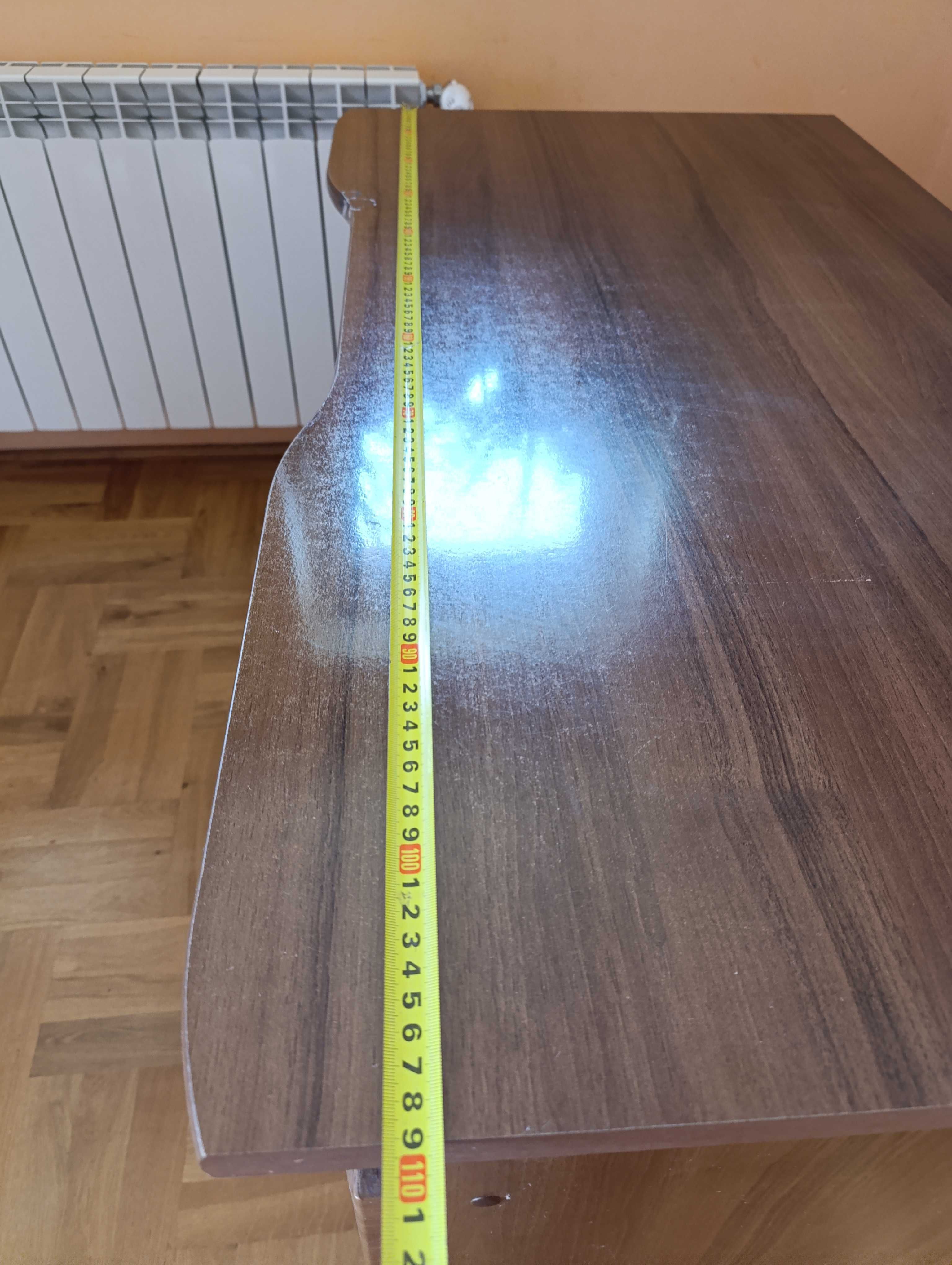 Zestaw biurko i półki