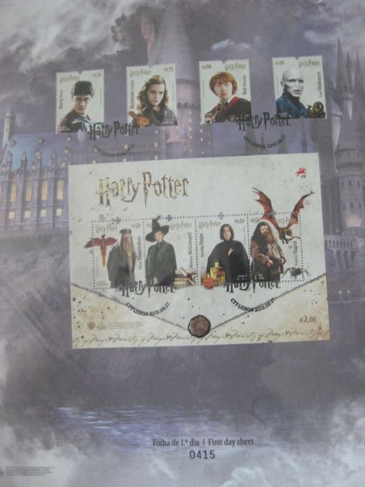 Rara Folha 1º Dia Harry Potter Numerada 415 com Hogwarts C/ Carimbo