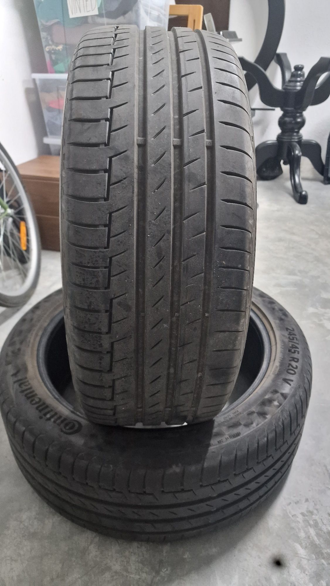 Pneus Continental 245/45 R20