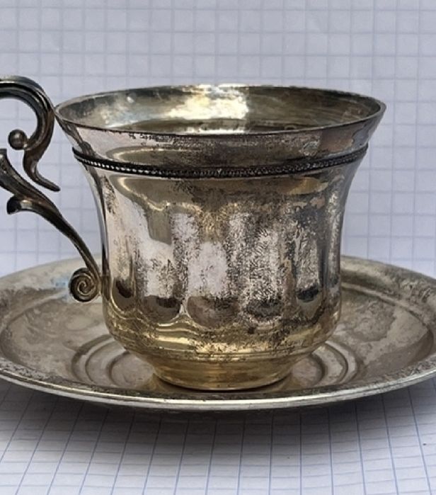 Продам чашку с блюдцем из серебра