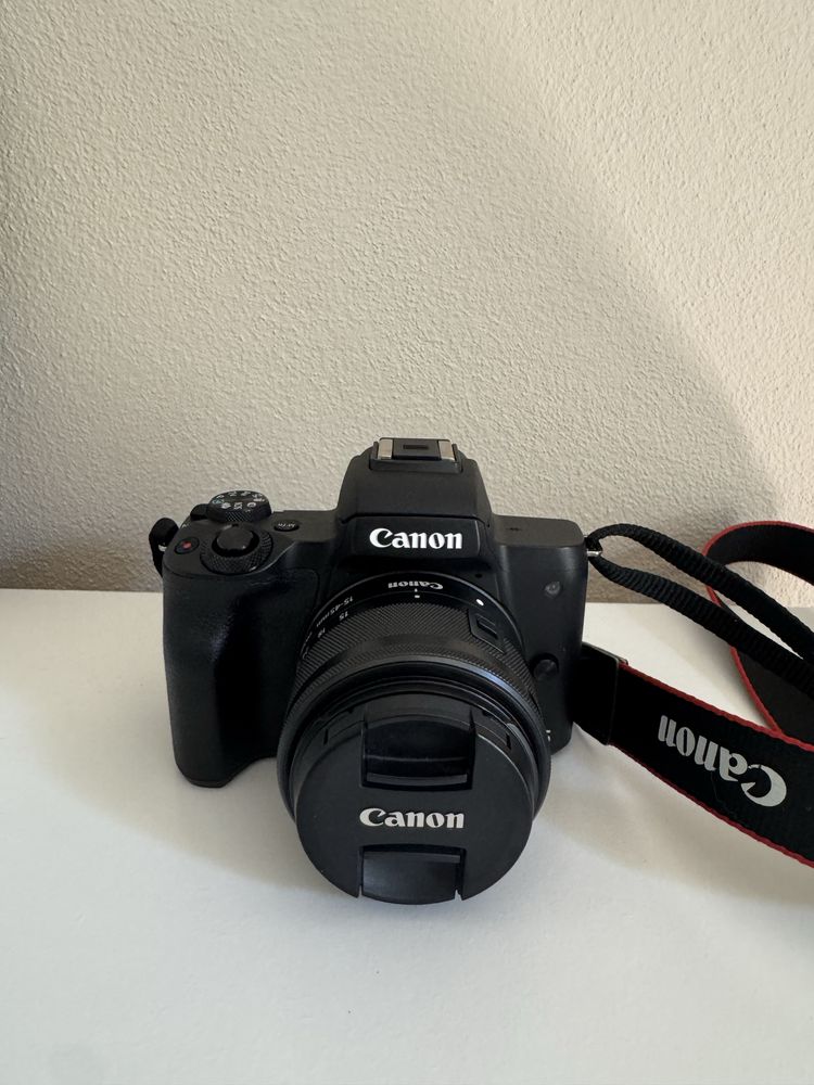 Canon EOS M50 c/ lente 15-45mm