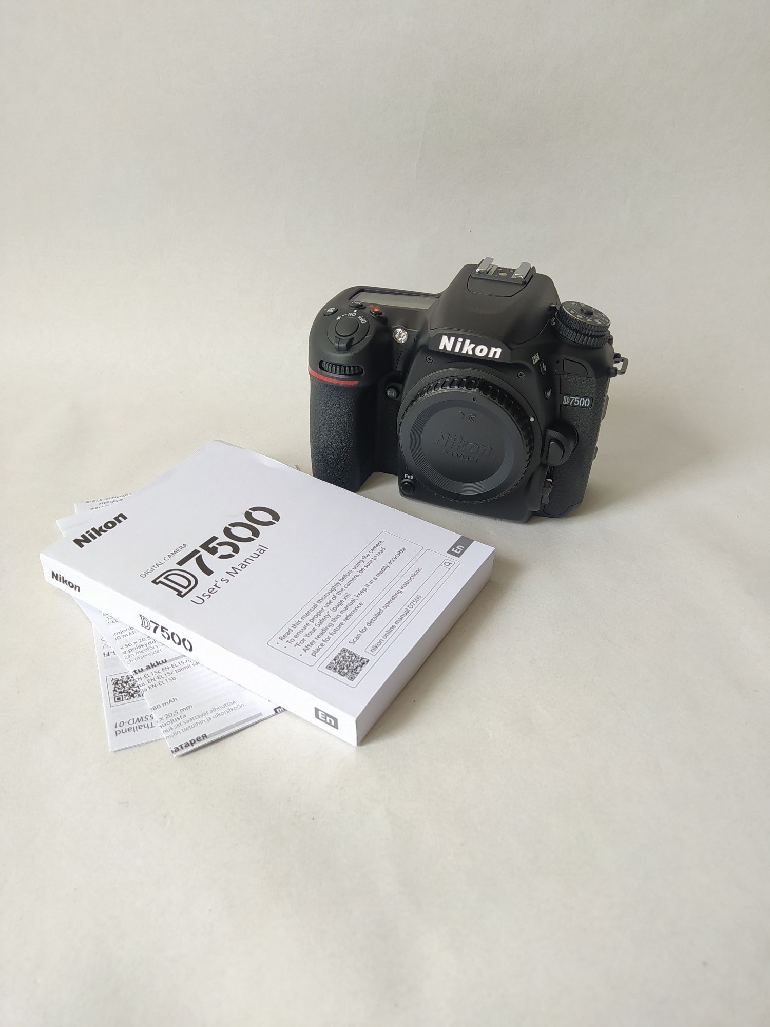 Фотоапарат Nikon D7500 body НОВИЙ