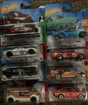 Машинки Hot Wheels