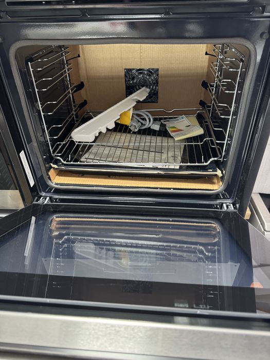 Bosch HBG578BS3 Серія 6 вбудована духовка